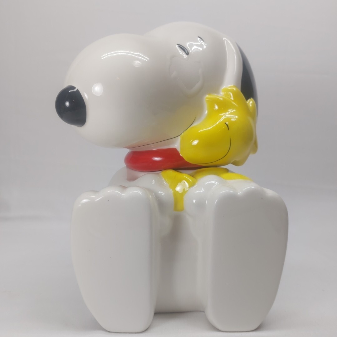 Is my vintage Snoopy cookie jar valuable? Learn simple ways to check its collector worth.