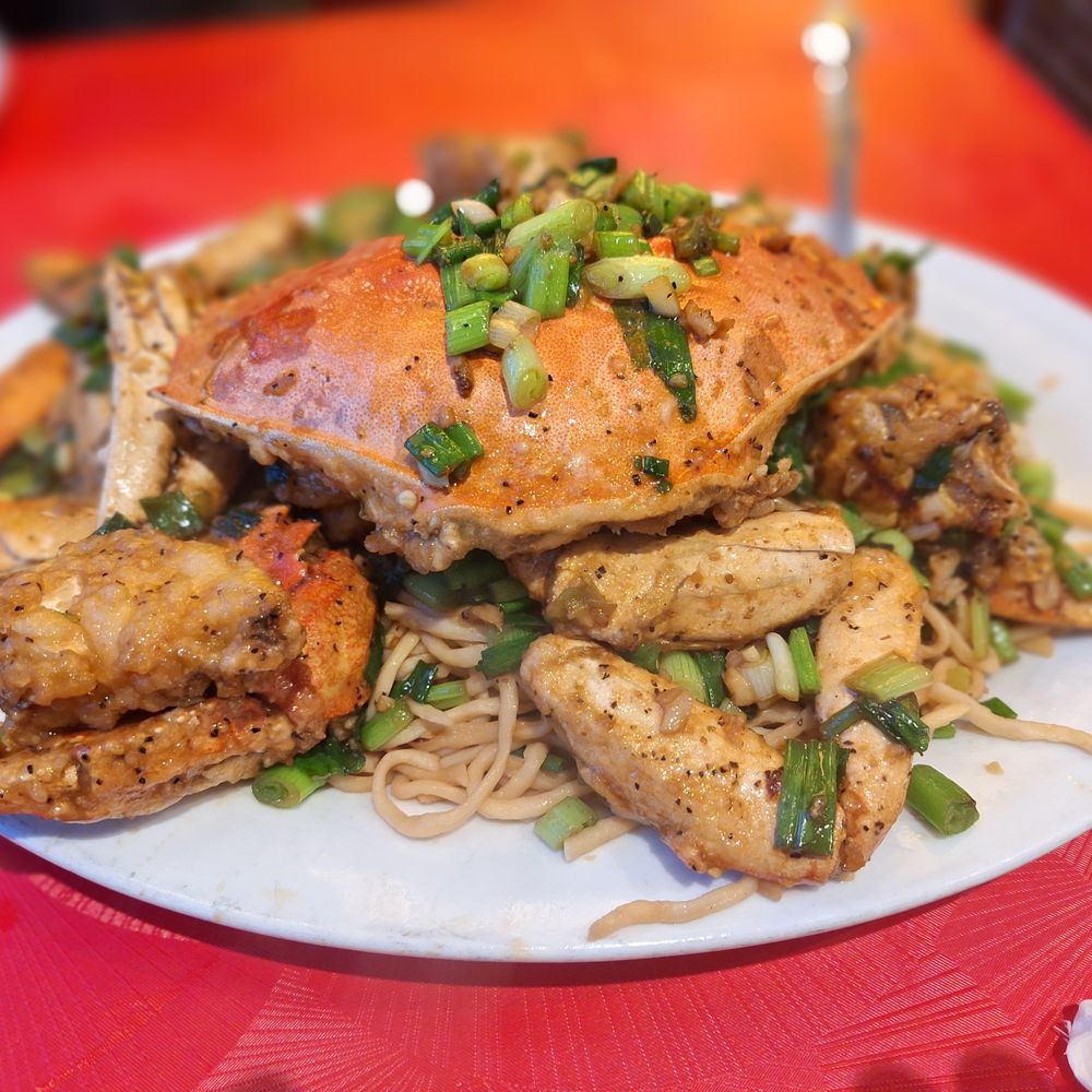Best food at Newport Seafood and Wine Festival 2024? We list the top eats you must try!