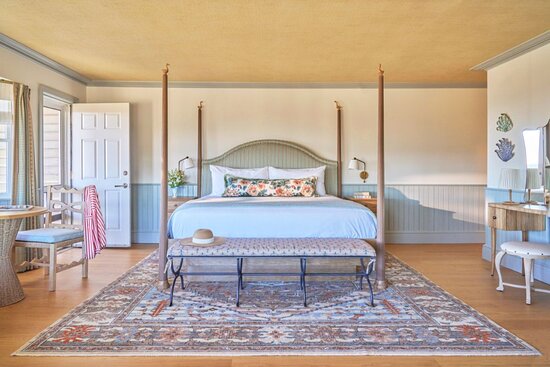 Want a unique bed and breakfast outer banks experience? Explore top rated inns for a memorable trip.