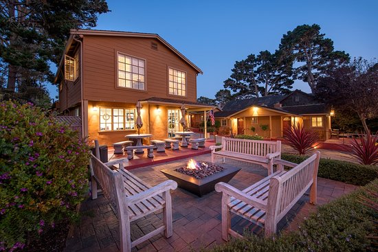 Looking for a Pacific Grove bed and breakfast? (Find charming inns and cozy stays right here)