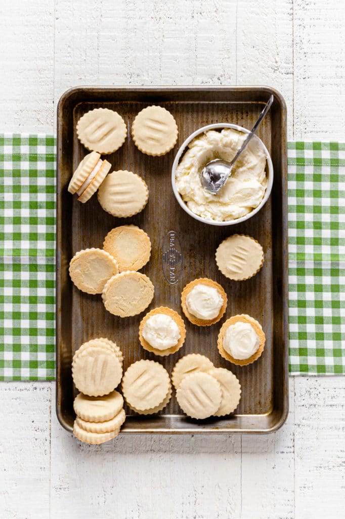 Why are vanilla creme cookies so yummy? (Learn the simple secrets to this classic treat today!)