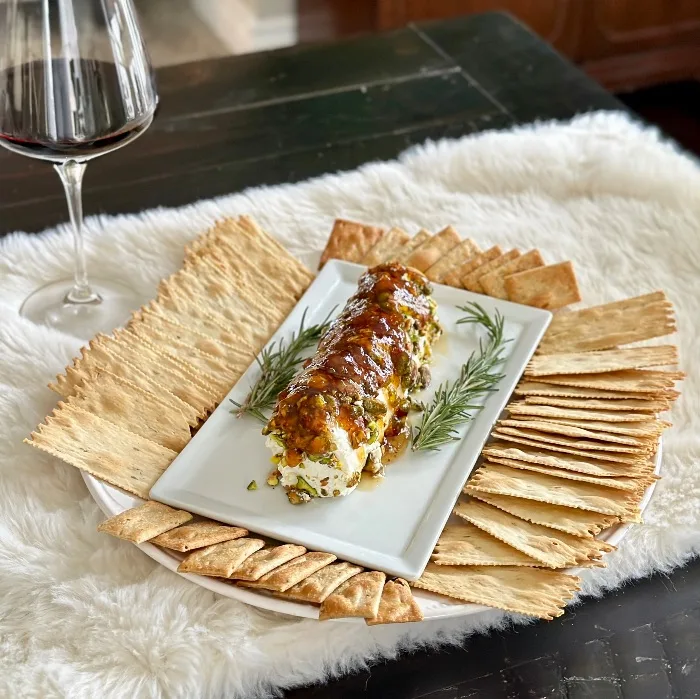 Easy goat cheese log appetizer recipe for your party.