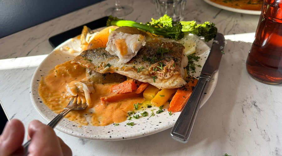 Want great seafood today? The Fish Box / Flannerys Seafood Bar is a perfect choice for a delicious experience.