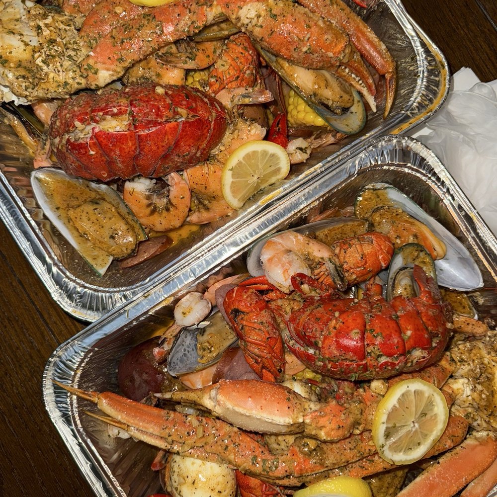 Craving good seafood in Indianapolis? These spots offer delicious dishes and fantastic dining experiences.