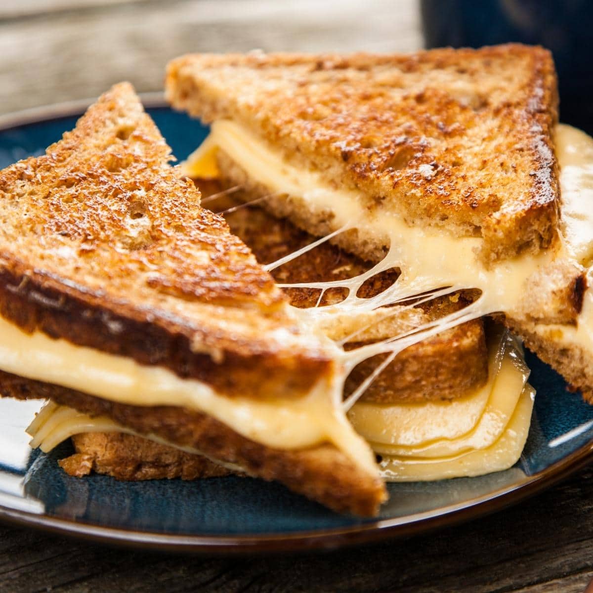 How to pick perfect side dishes for grilled cheese sandwiches? Here are some simple ideas you will love!