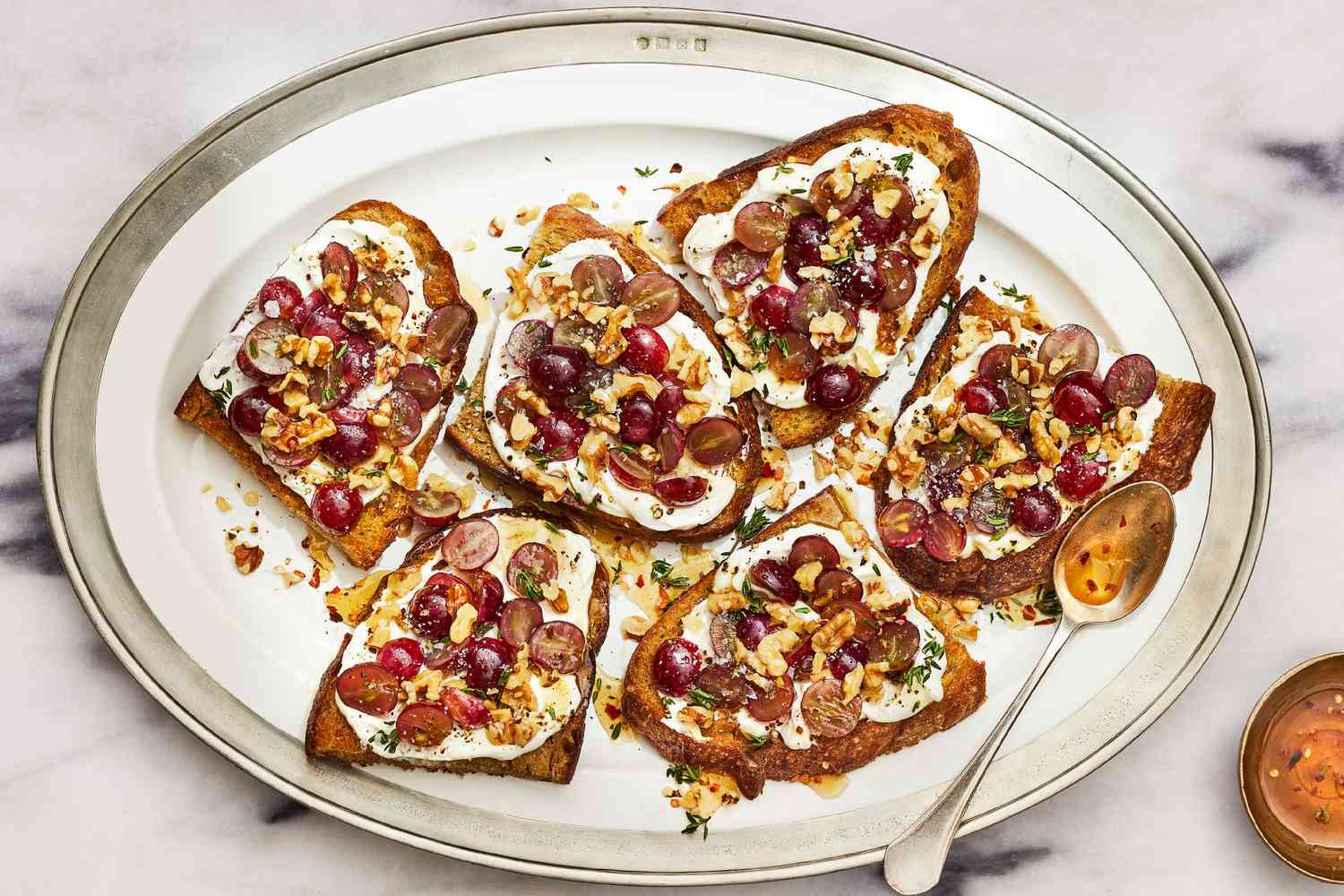 Easy hot honey appetizers ideas for parties? Check out these incredibly simple and tasty solutions.