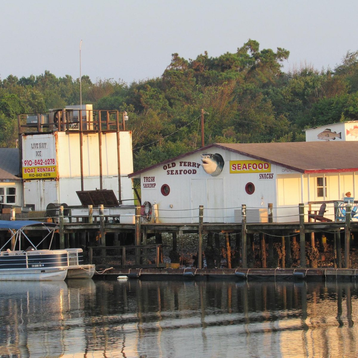 Is old ferry seafood delicious? Get our fresh food review here