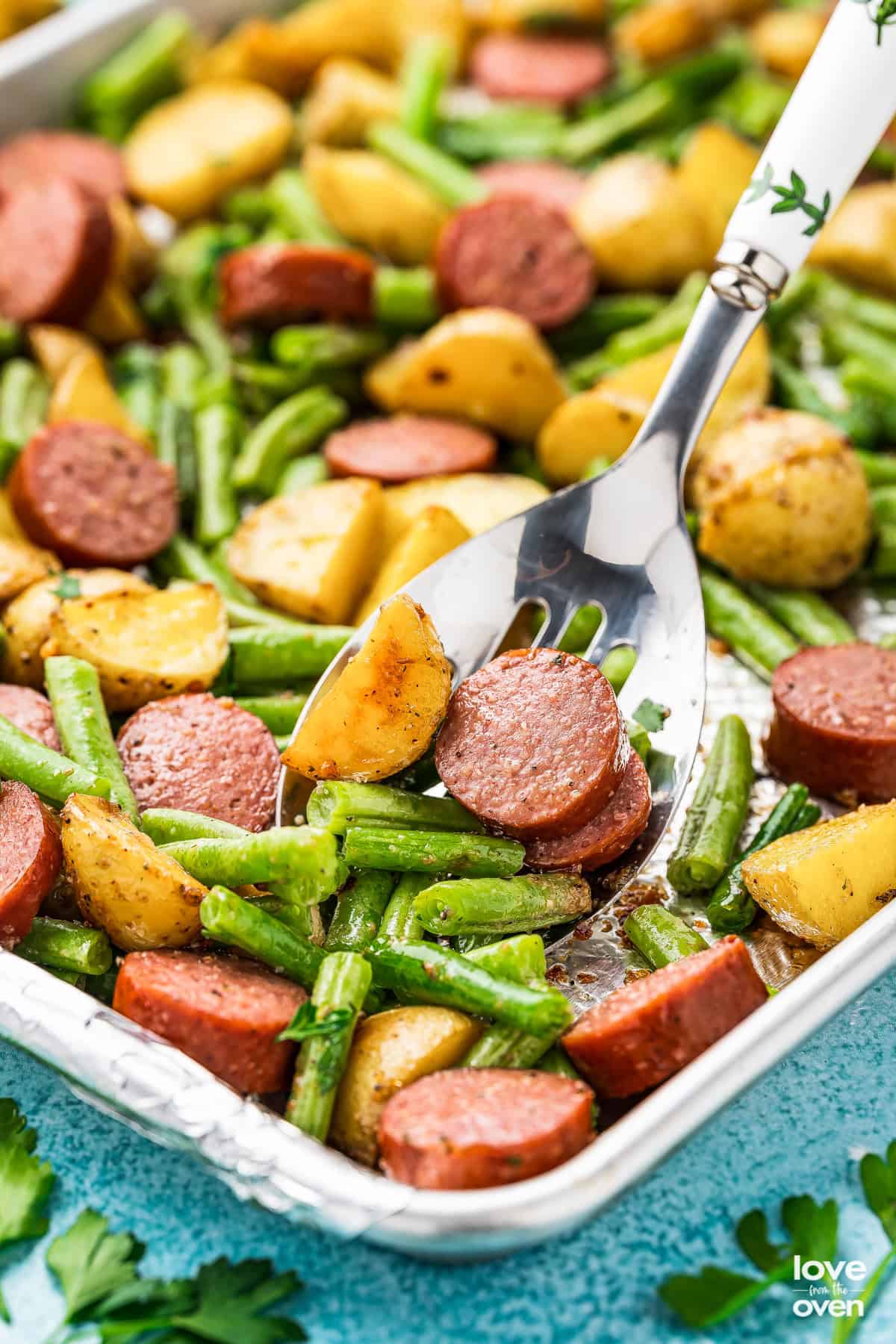 Side Dishes for Smoked Sausage Slow Cooked? Find Flavorful Matches!